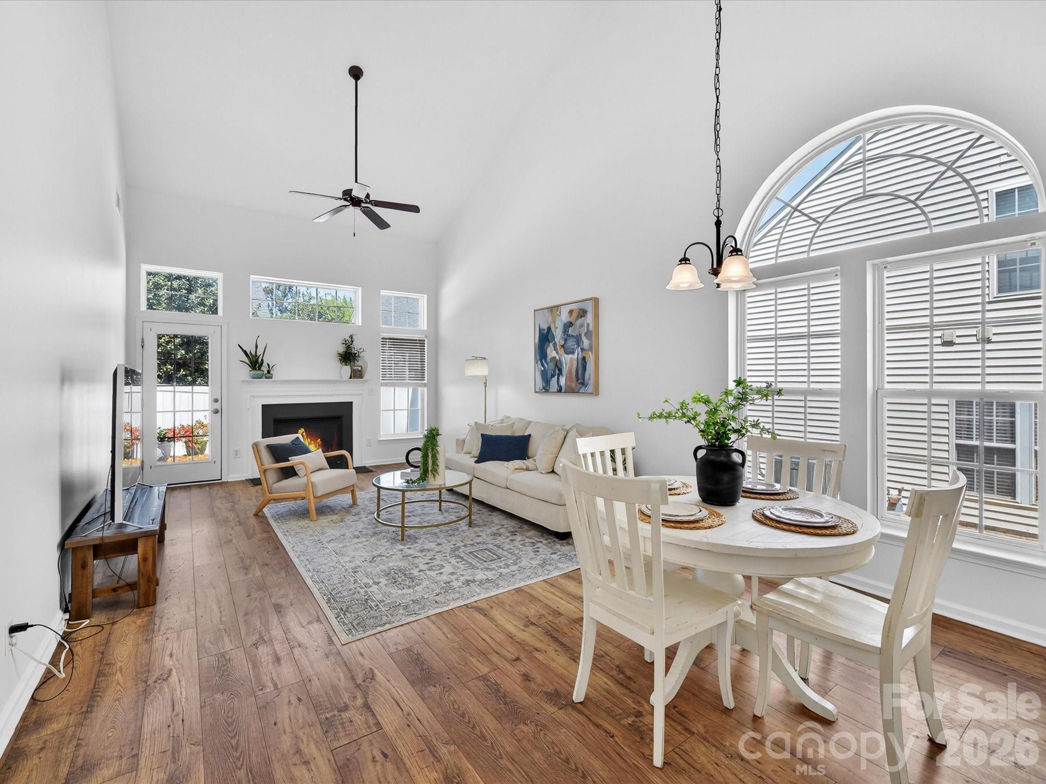 4237 Piccadilly Lane Fort Mill, SC 29707 - Photo 3 of 37