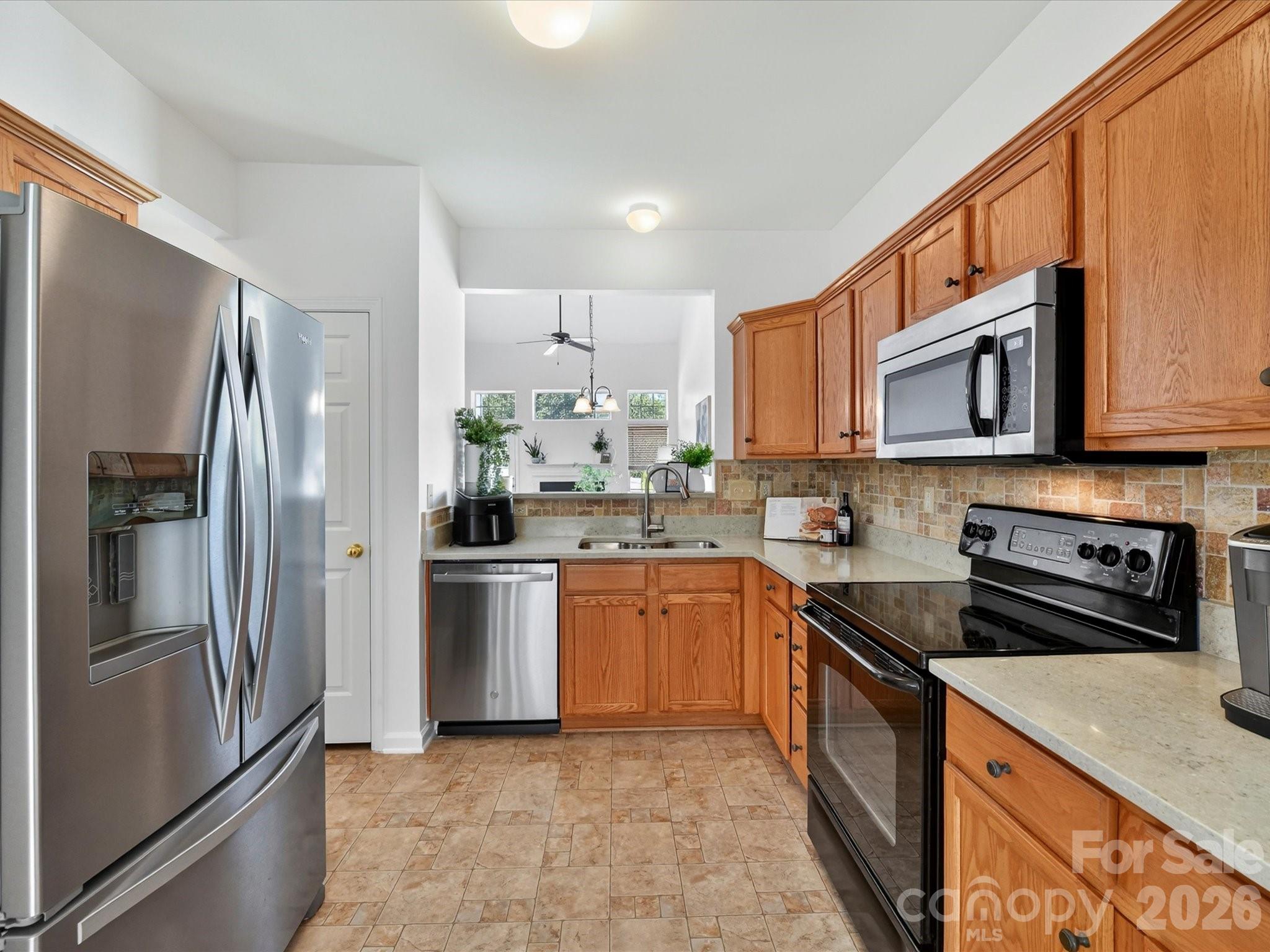 4237 Piccadilly Lane Fort Mill, SC 29707 - Photo 9 of 37