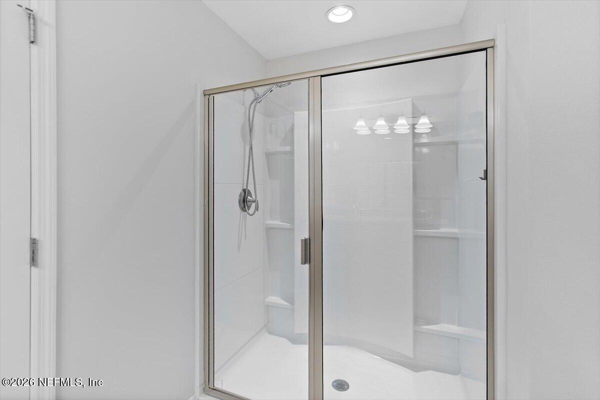 13960 Berryview Road Jacksonville, FL 32258 - Photo 9 of 19 09-Primary Bathroom
