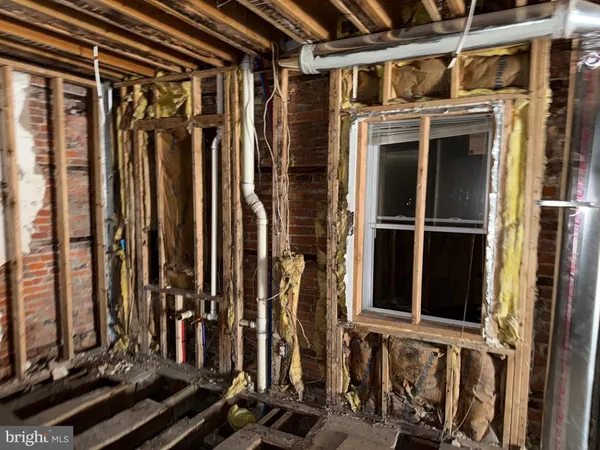 a view of walk in closet