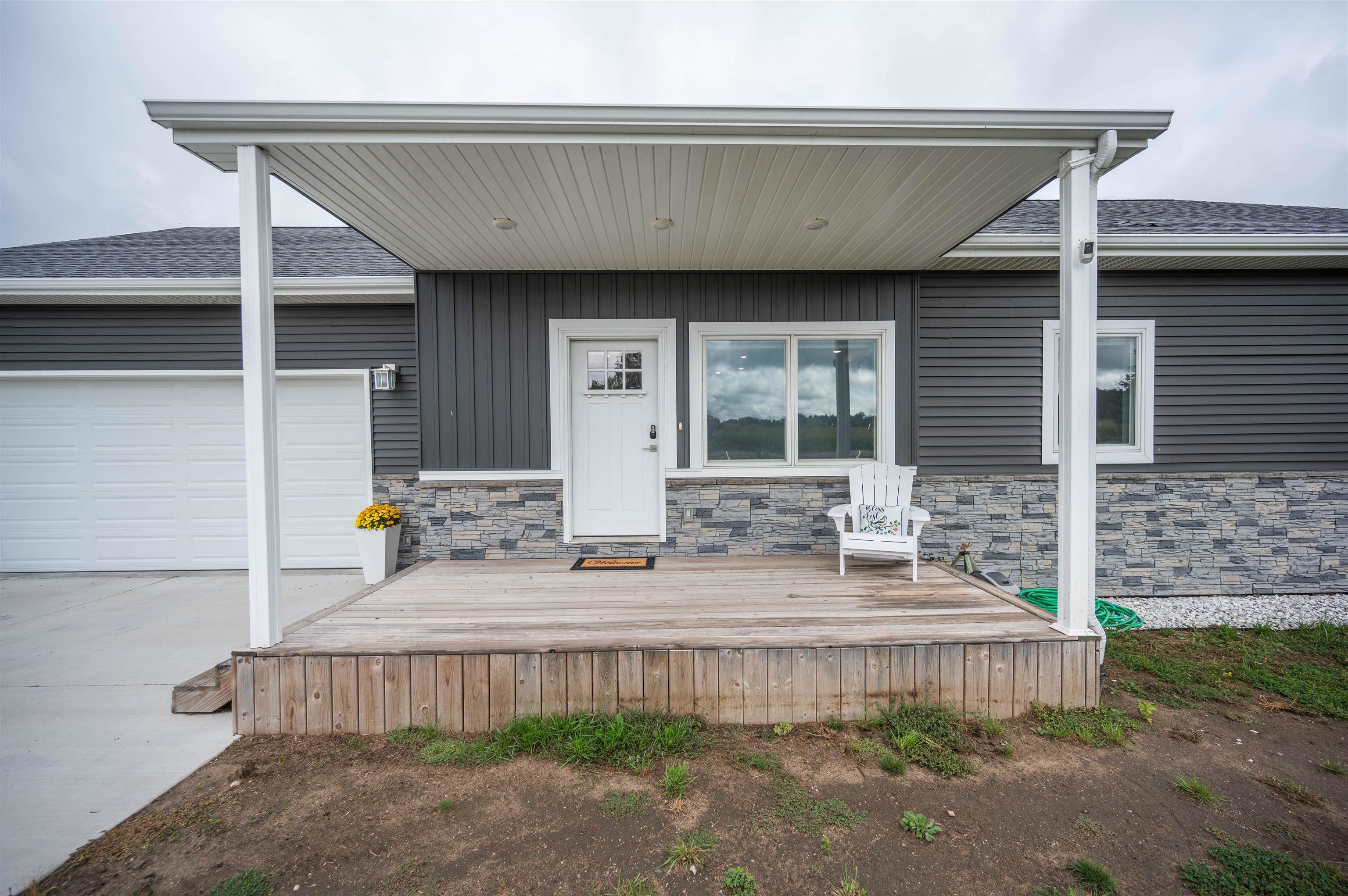1073 East Blanchard Road Shepherd, MI 48883 - Photo 3 of 30 1915627-2.JPG
