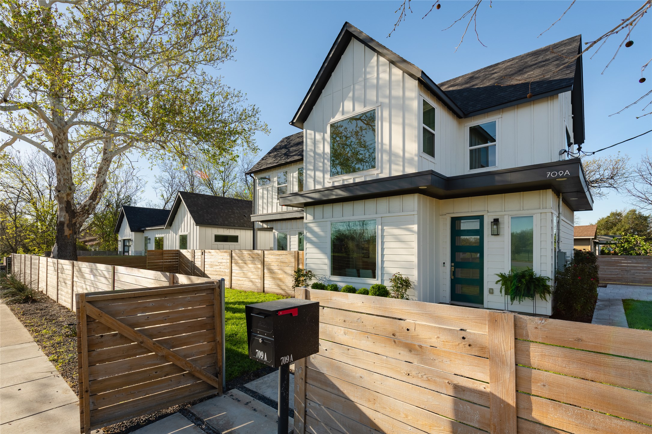 709 West St Elmo Road, Unit 1 Austin, TX 78745 - Photo 2 of 40