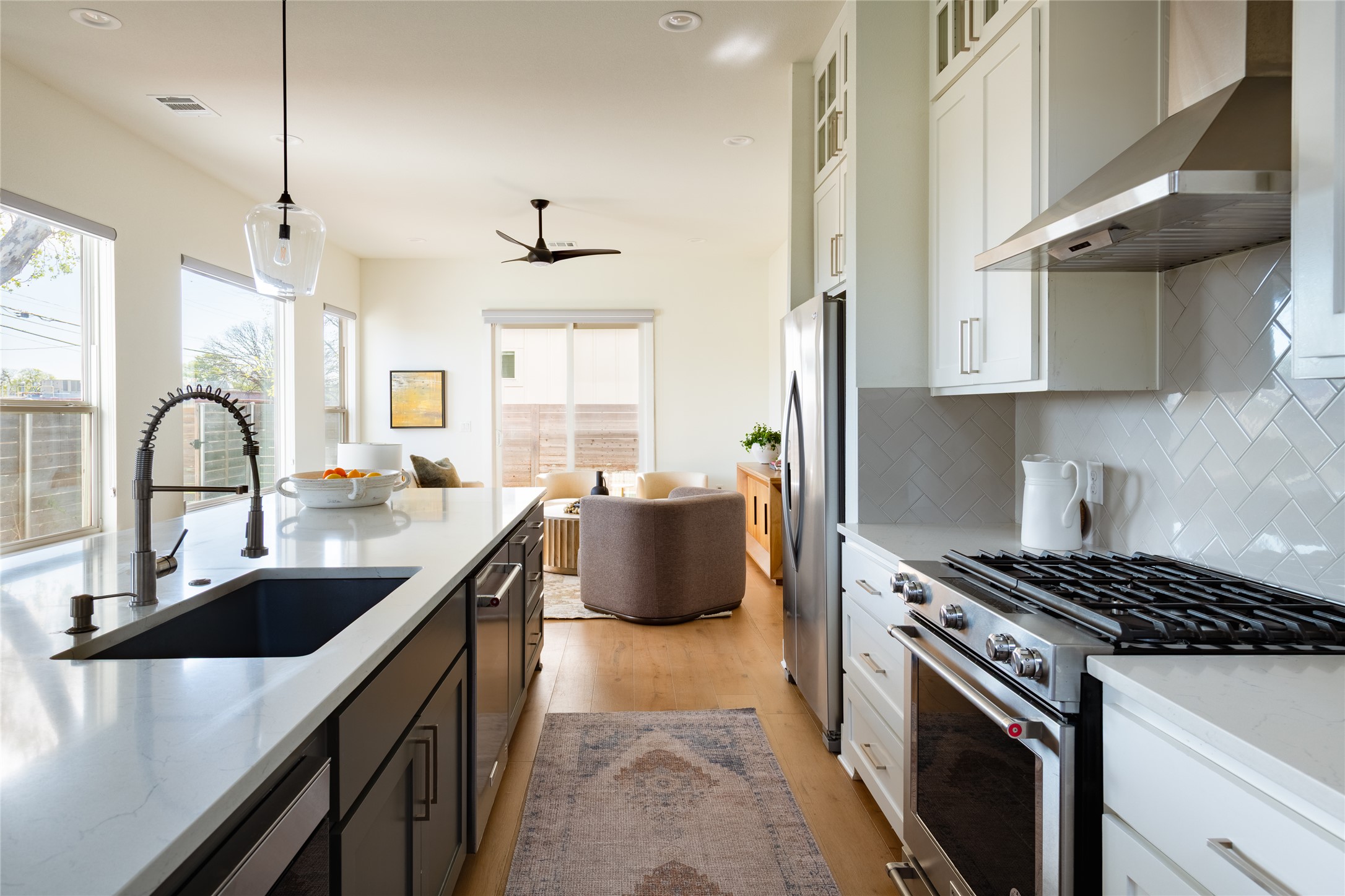 709 West St Elmo Road, Unit 1 Austin, TX 78745 - Photo 6 of 40