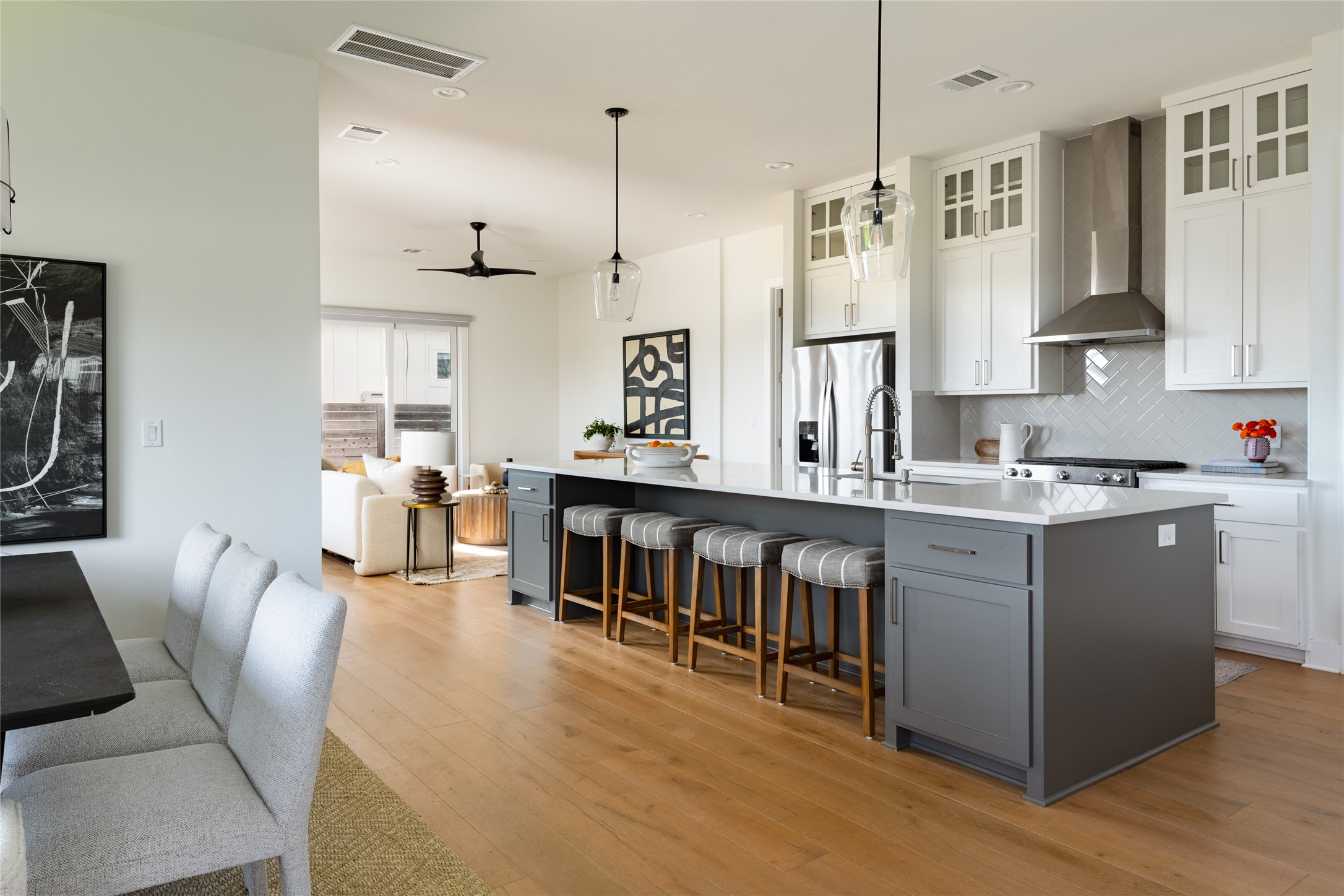 709 West St Elmo Road, Unit 1 Austin, TX 78745 - Photo 9 of 40