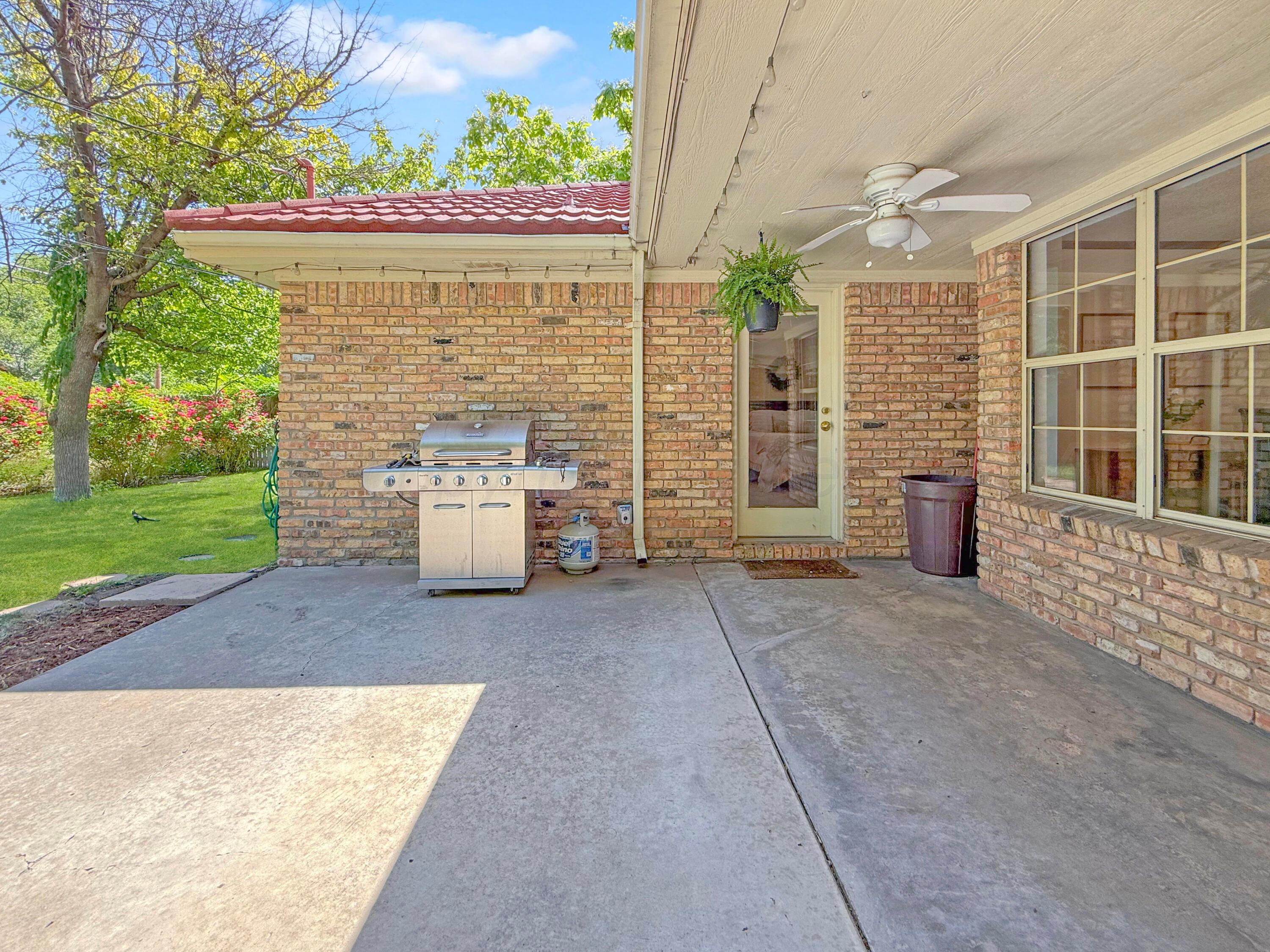 218 West Ocla Street Borger, TX 79007 - Photo 37 of 37 a front view of a house with a garden