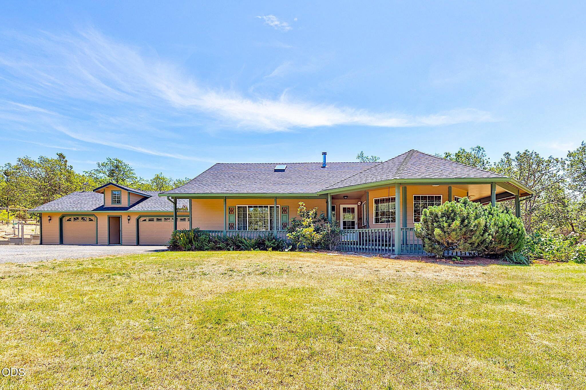 371 Castle Creek Road Grants Pass, OR 97526 - Photo 1 of 71 Gallery Image 1