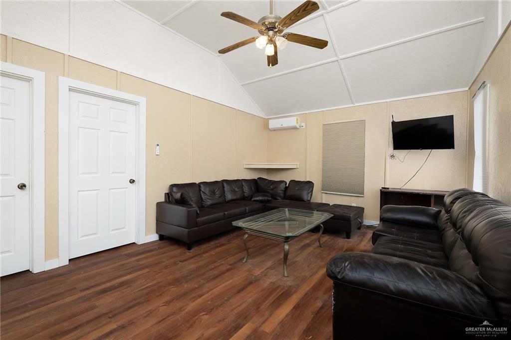 6109 Western Road Mission, TX 78574 - Photo 12 of 45 Gallery Image 12