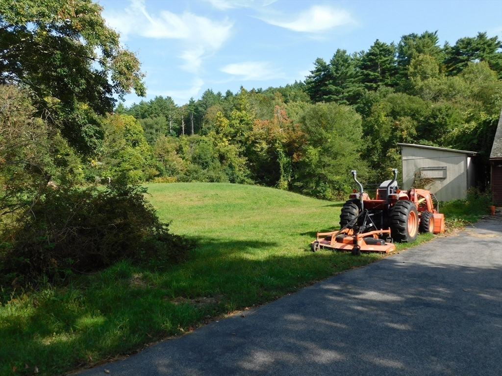 30 Little Rest Road Brimfield, MA 01010 - Photo 4 of 37