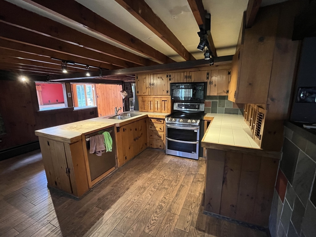 30 Little Rest Road Brimfield, MA 01010 - Photo 6 of 37