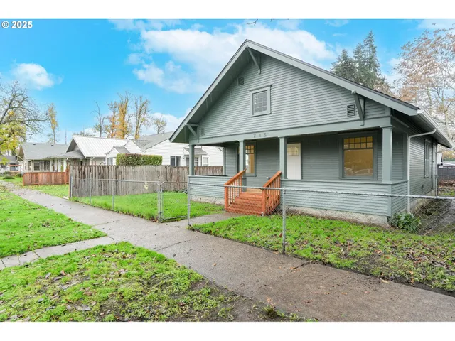 $380,000 | 715 19th Street Southeast, Salem, OR 97301