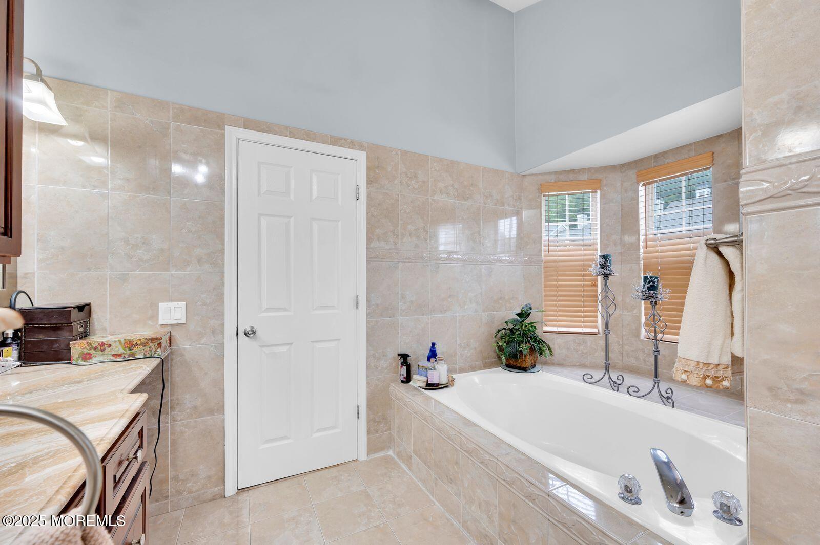 1 Oxford Road Holmdel, NJ 07733 - Photo 16 of 30 OtLl-uxg