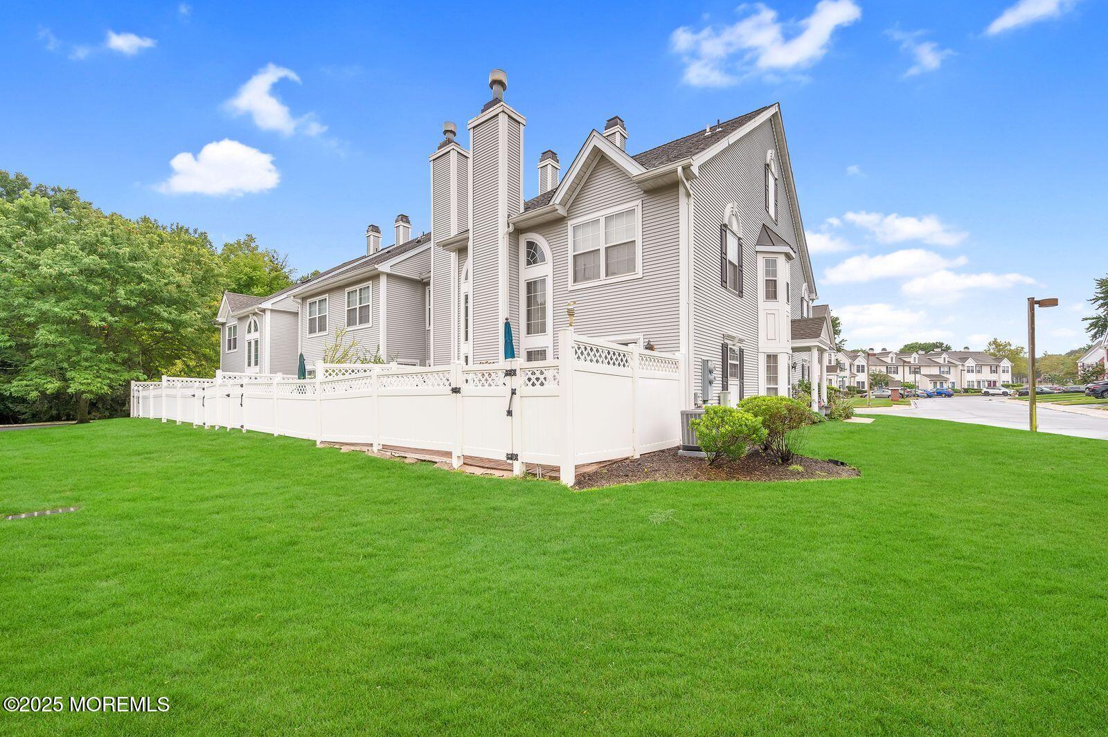 1 Oxford Road Holmdel, NJ 07733 - Photo 28 of 30 vLYF0XvQ