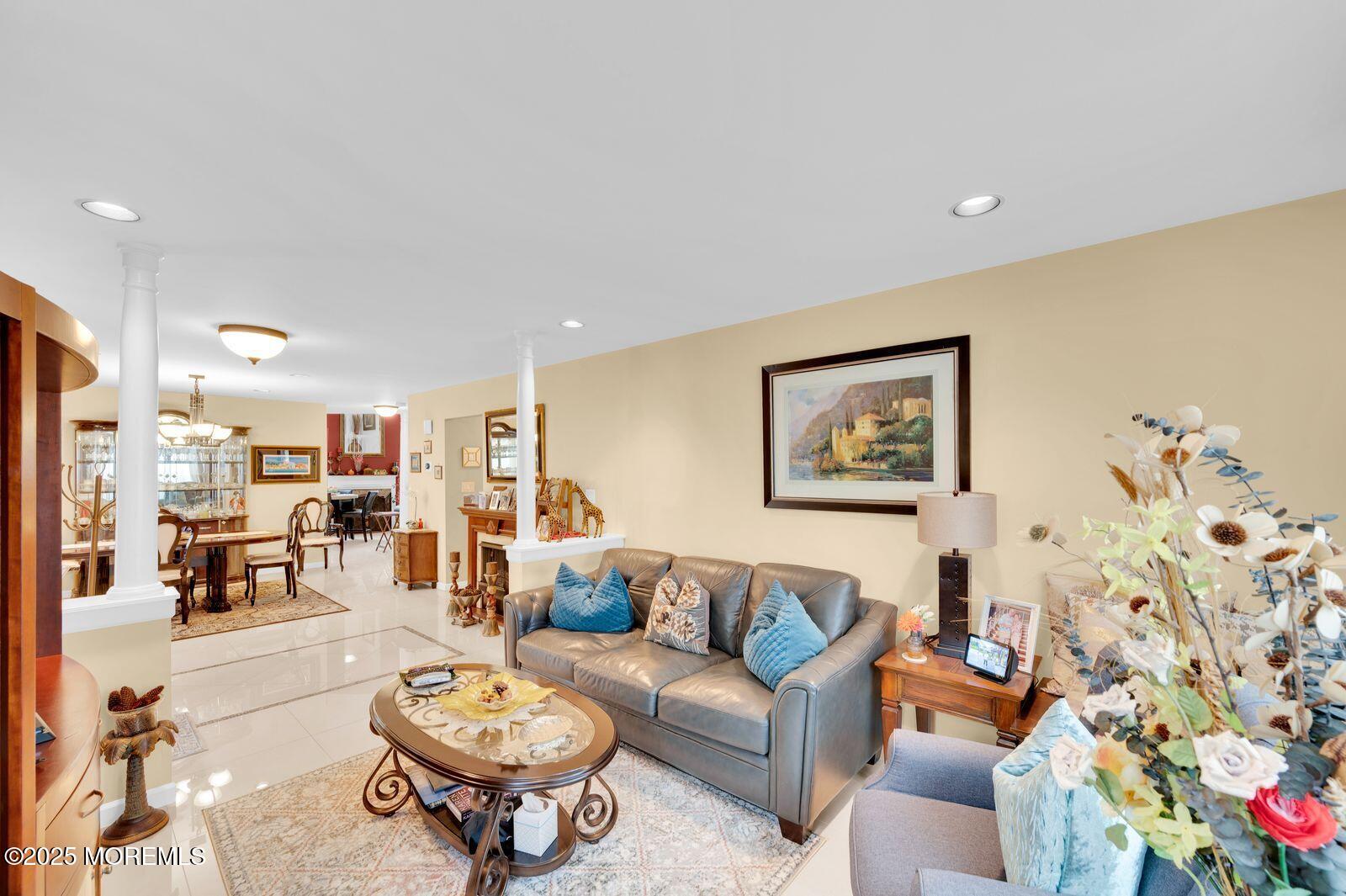 1 Oxford Road Holmdel, NJ 07733 - Photo 6 of 30 TGaA5oKQ