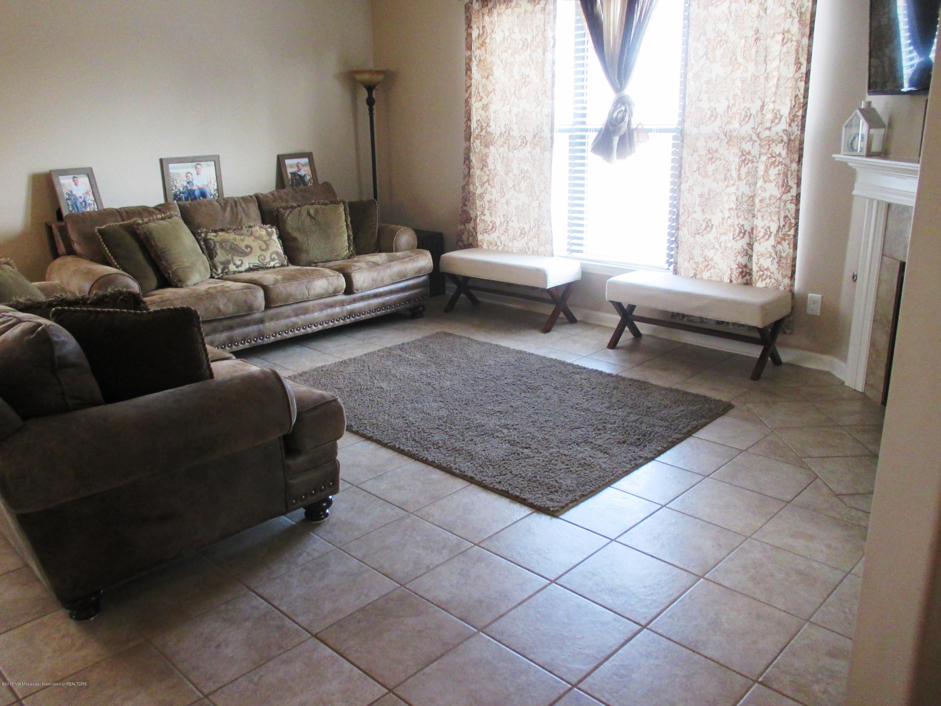 3608 Mitchell's Corner Road Olive Branch, MS 38654 - Photo 11 of 27 Family Room