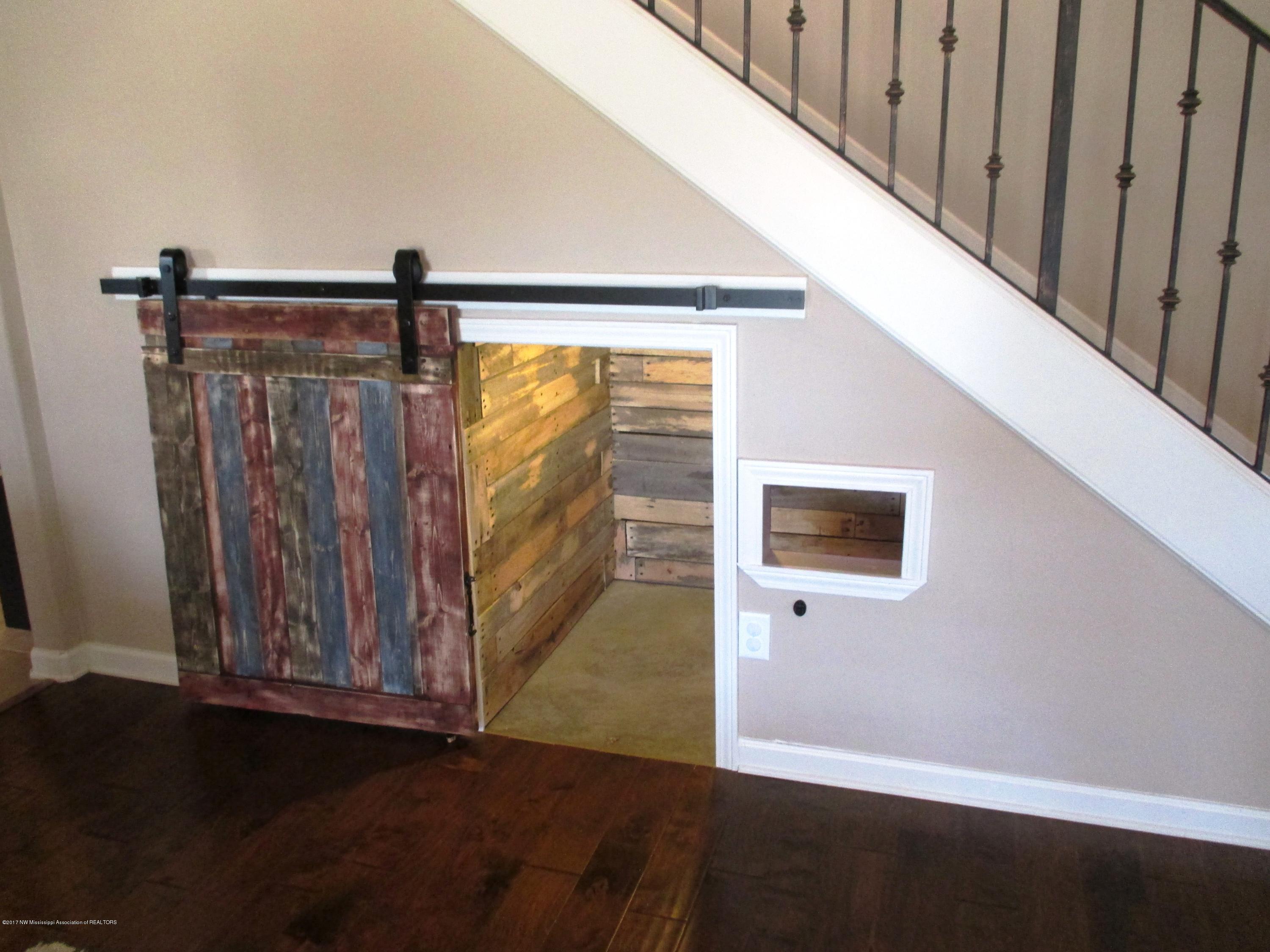 3608 Mitchell's Corner Road Olive Branch, MS 38654 - Photo 6 of 27 Doggie Room