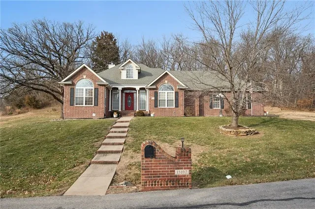 $549,000 | 15102 Northwest 72nd Street, Kansas City, MO 64152