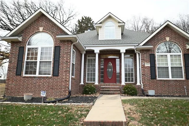 $549,000 | 15102 Northwest 72nd Street, Kansas City, MO 64152