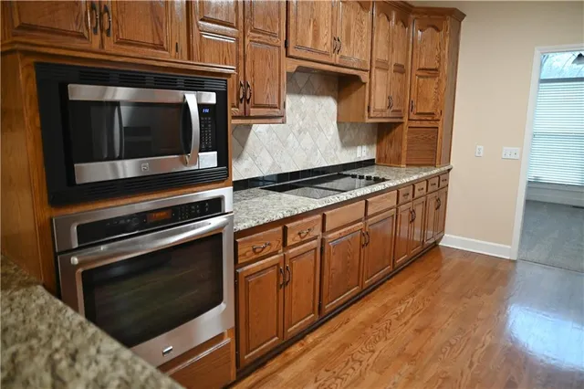 $549,000 | 15102 Northwest 72nd Street, Kansas City, MO 64152