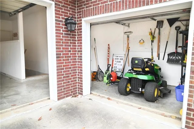 $549,000 | 15102 Northwest 72nd Street, Kansas City, MO 64152