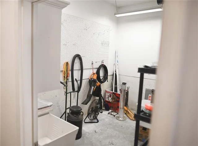 $549,000 | 15102 Northwest 72nd Street, Kansas City, MO 64152