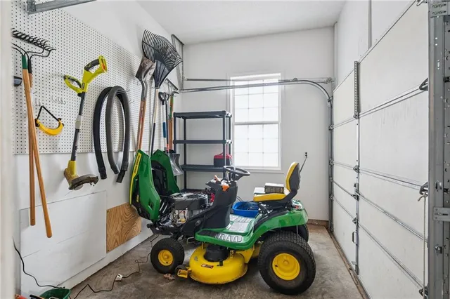 $549,000 | 15102 Northwest 72nd Street, Kansas City, MO 64152