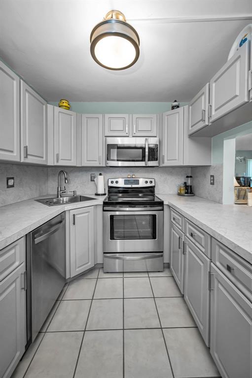 1870 Pine Ridge Way West, Unit G1 Palm Harbor, FL 34684 - Photo 24 of 77