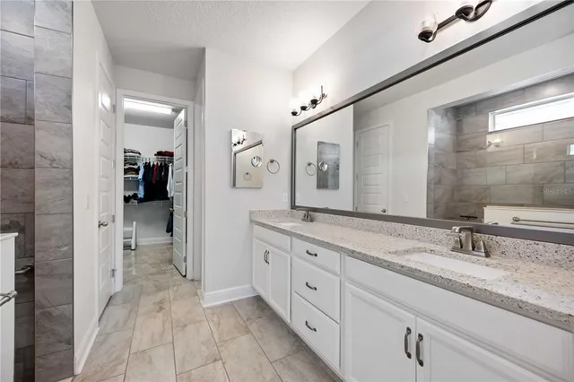 a room with lots of different kinds of stuff