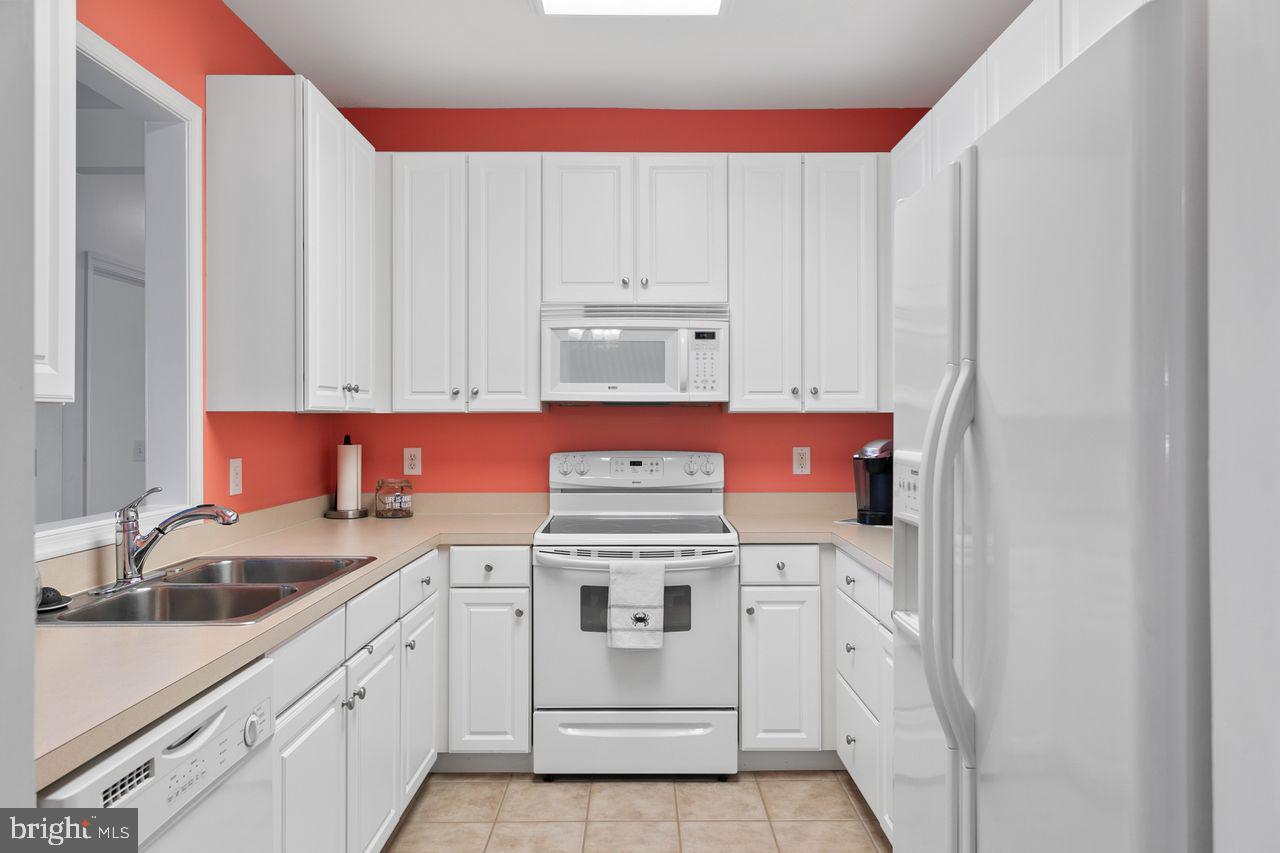 30619 Cedar Neck Road, Unit 1301 Ocean View, DE 19970 - Photo 13 of 42 Kitchen