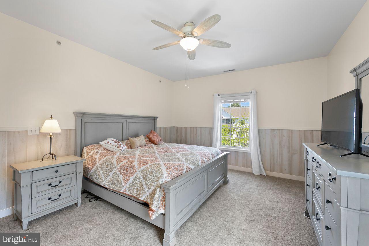 30619 Cedar Neck Road, Unit 1301 Ocean View, DE 19970 - Photo 22 of 42 Owner's Bedroom