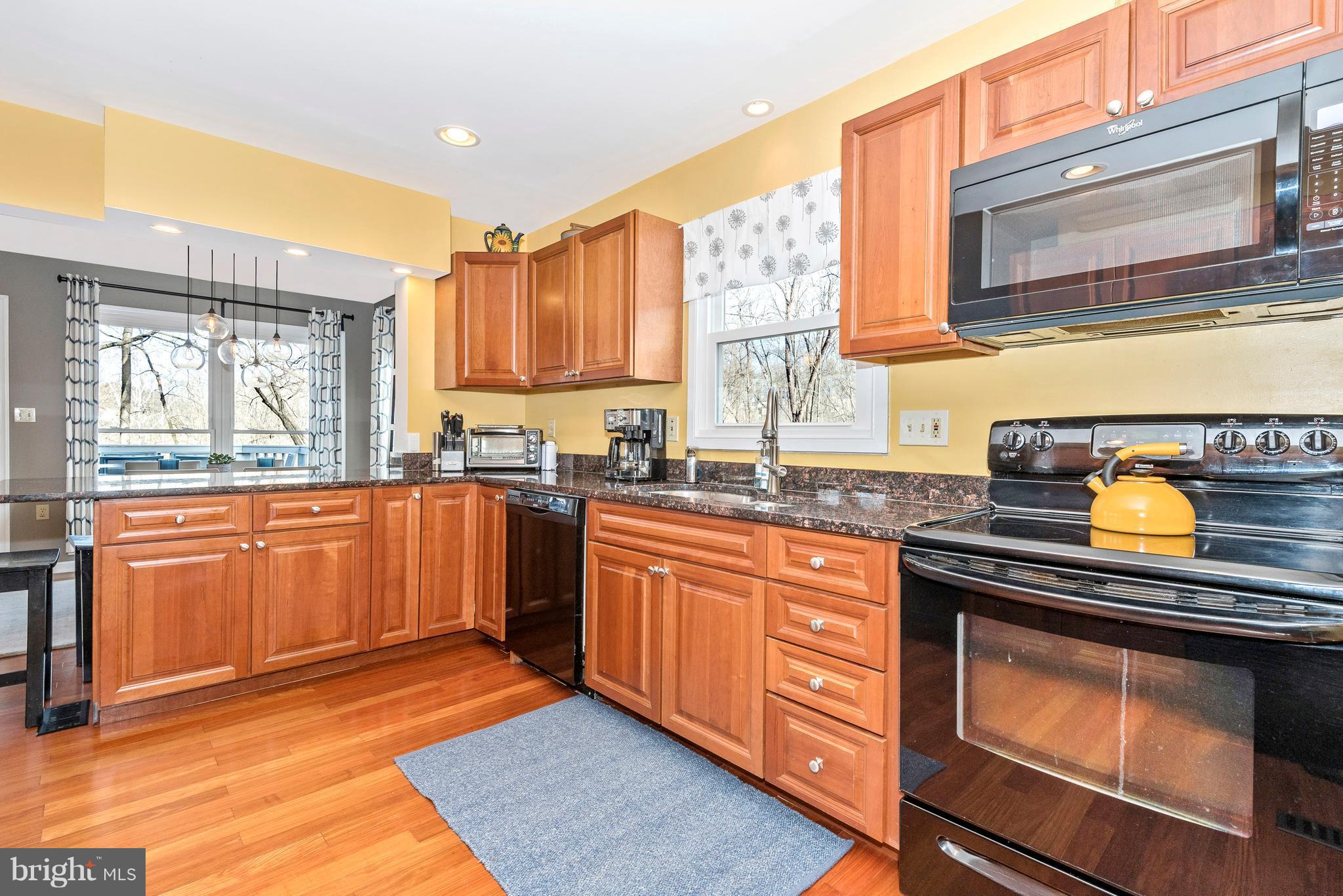 6748 Hemlock Point Road New Market, MD 21774 - Photo 8 of 30 Kitchen - Granite Counters, Tons of Space
