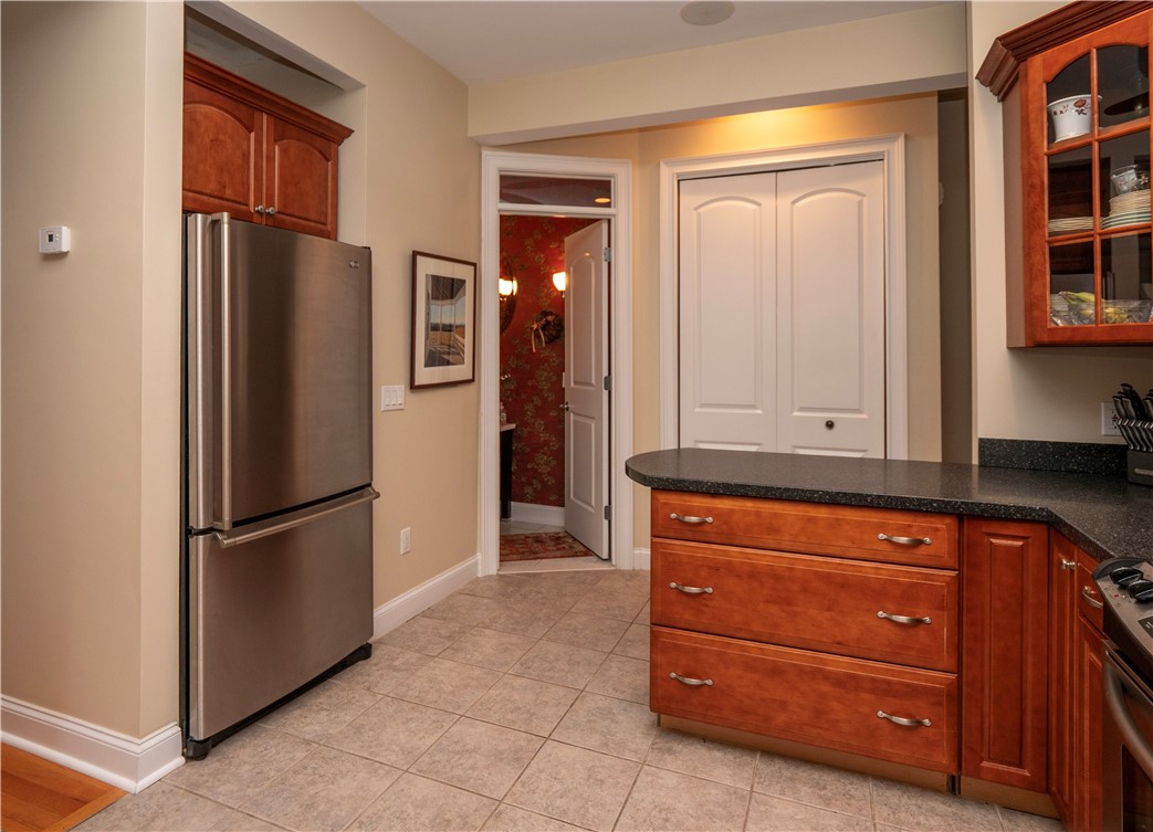 8 Cottage Street, Unit 2 Newport, RI 02840 - Photo 18 of 32