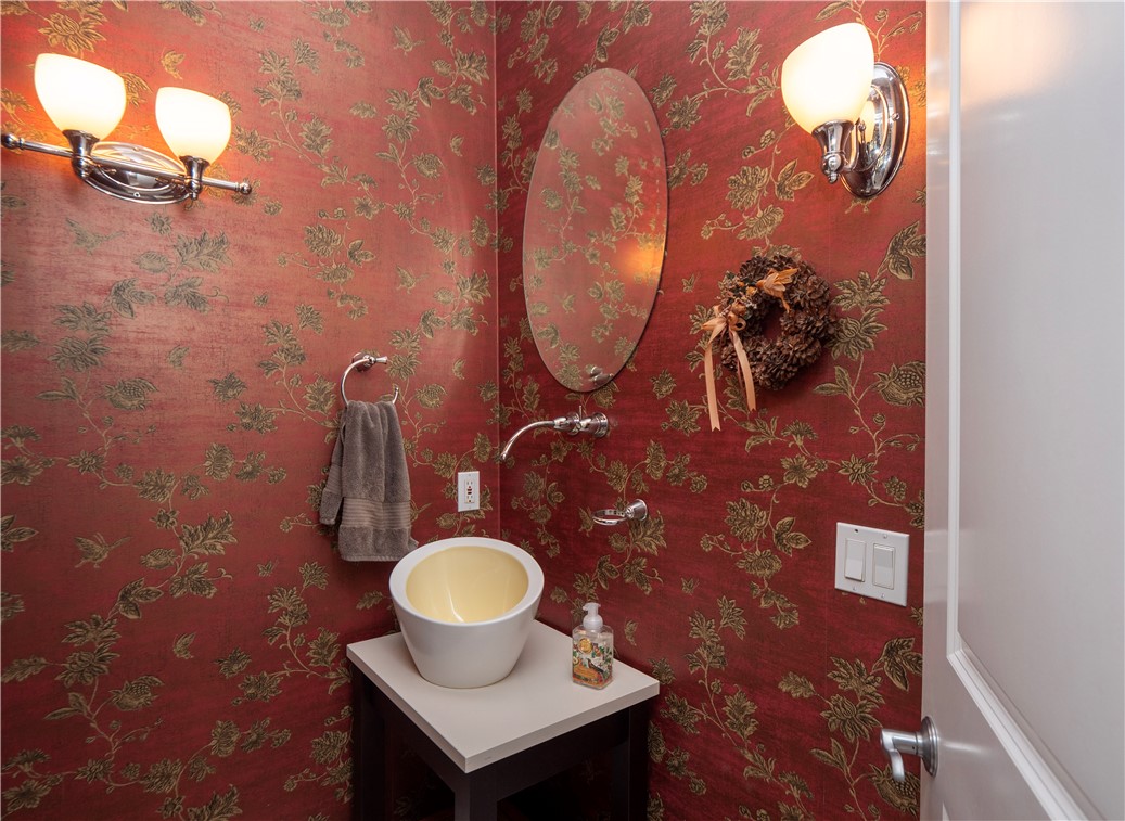 8 Cottage Street, Unit 2 Newport, RI 02840 - Photo 19 of 32