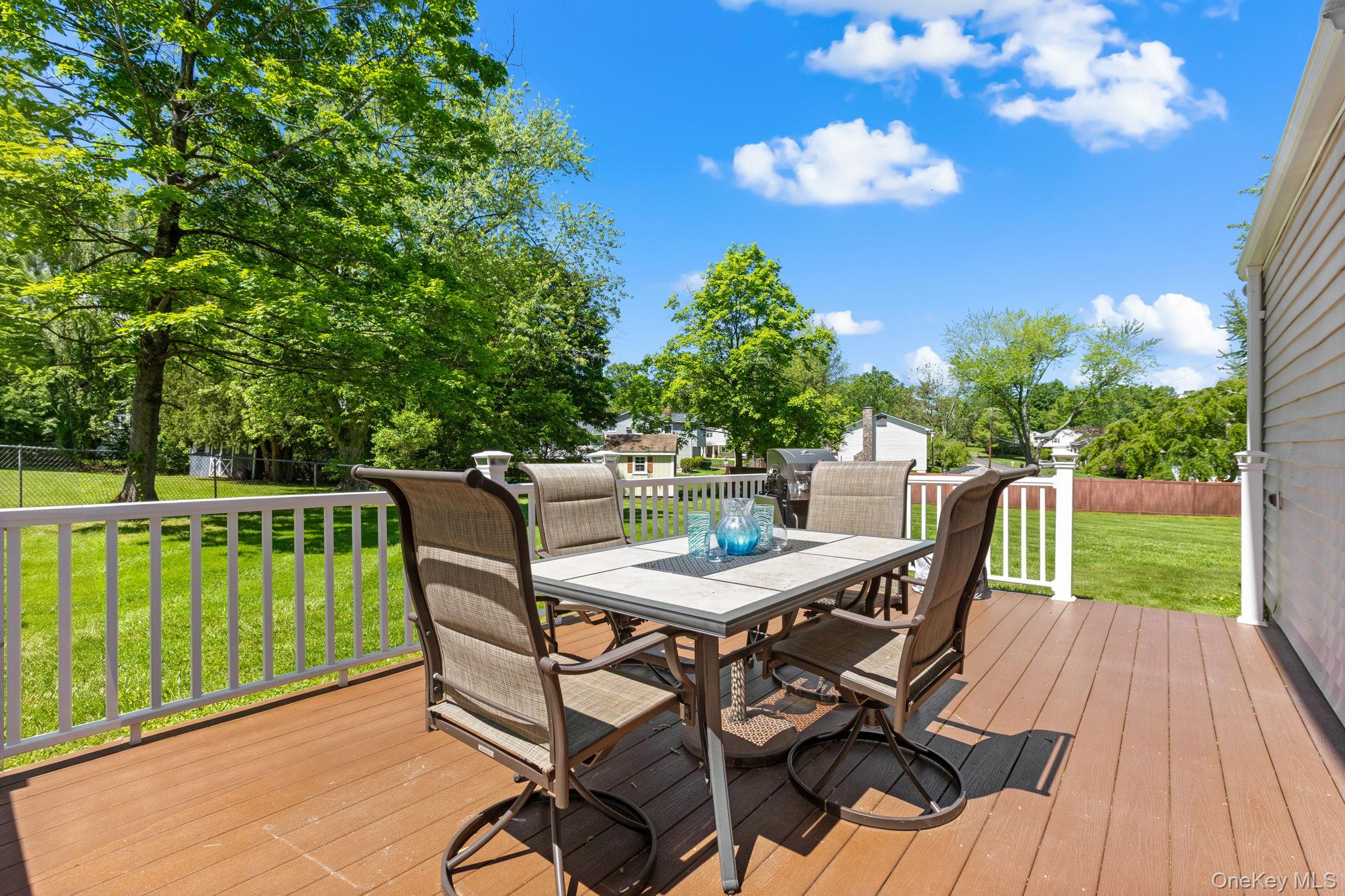 351 London Road Yorktown Heights, NY 10598 - Photo 25 of 32