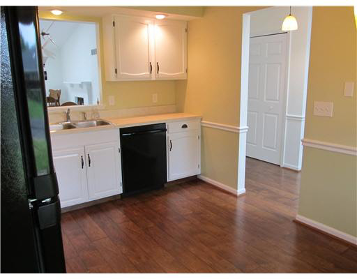 502 Riversedge Drive, Unit B Mishawaka, IN 46545 - Photo 4 of 24 Gallery Image 4
