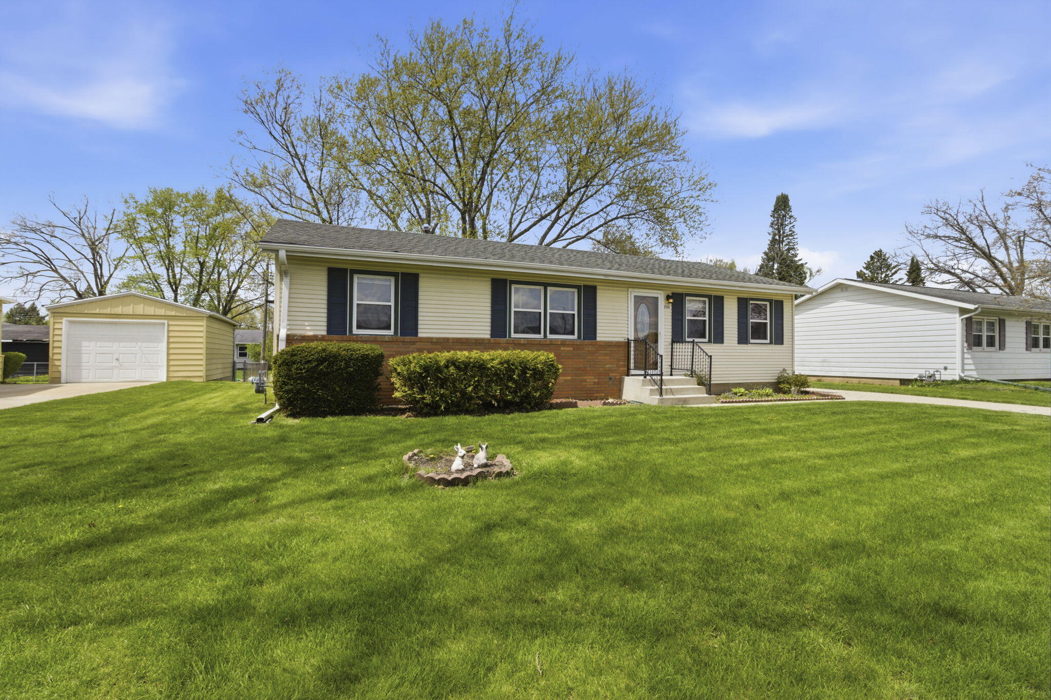 2326 Butlin Drive Beloit, WI 53511 - Photo 22 of 22 29-web-or-mls-IMG_1361