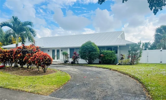 $6,500 | 3324 Lakeview Boulevard, Delray Beach, FL 33445