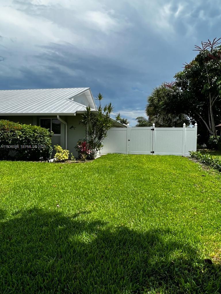 3324 Lakeview Boulevard Delray Beach, FL 33445 - Photo 34 of 40