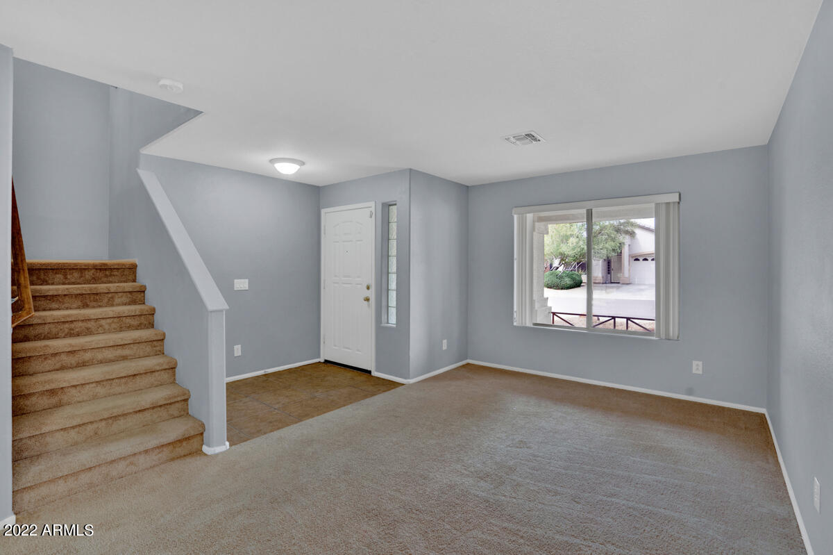 2533 West Red Fox Road Phoenix, AZ 85085 - Photo 4 of 36 CL107001