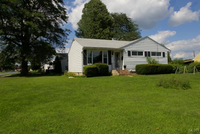 2180 Aster Road Bethlehem, PA 18018 - Photo 1 of 14 Gallery Image 1