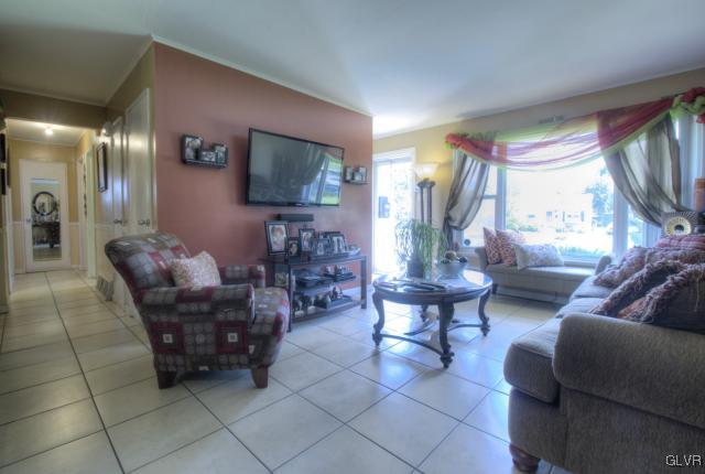 2180 Aster Road Bethlehem, PA 18018 - Photo 9 of 14 Gallery Image 9