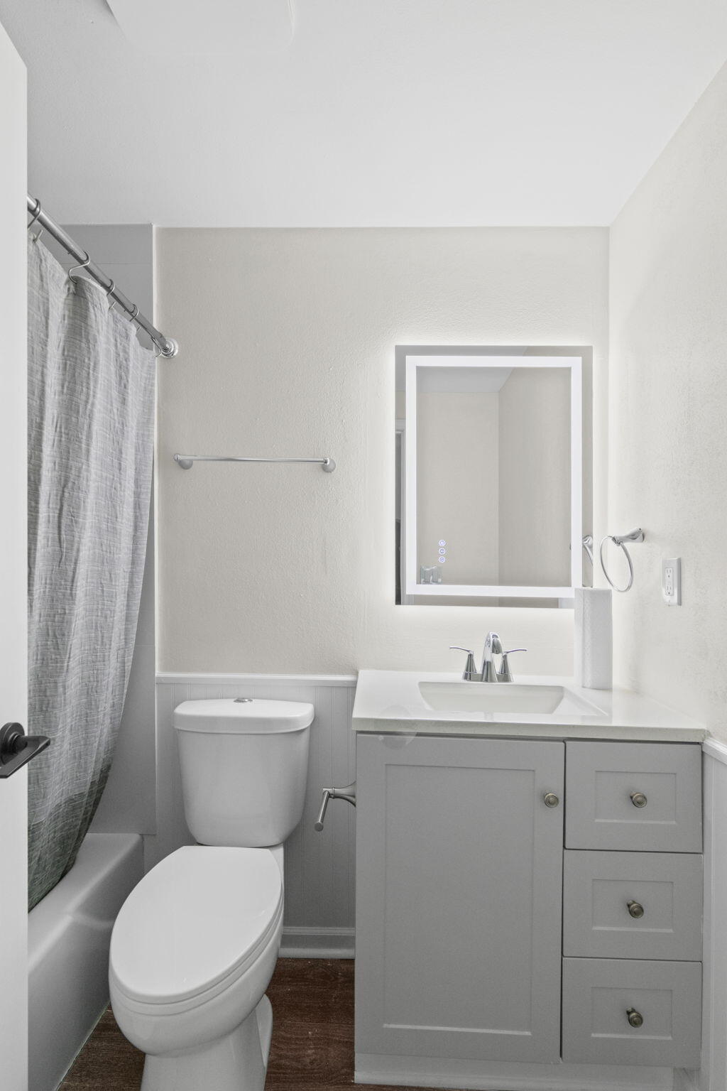 560 Free Church Drive Williams Bay, WI 53191 - Photo 12 of 28 Full Bath for bedrooms 1 & 2 and guests.