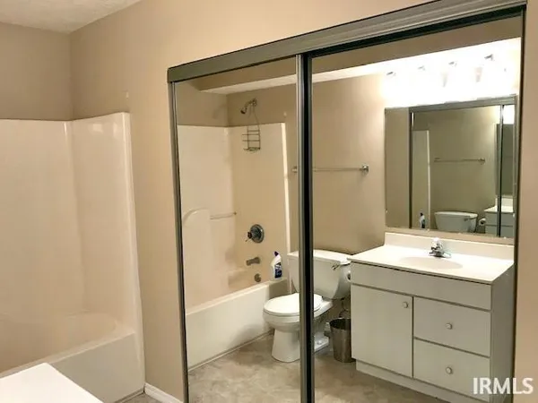 $1,595 | 3924 Seasons Pointe, Evansville, IN 47715
