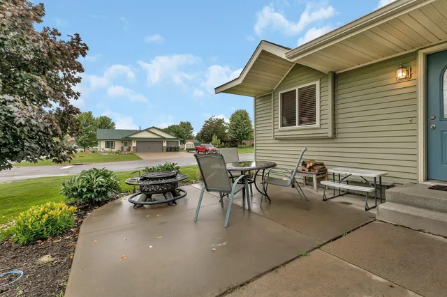 $279,900 | 409 Highlands Drive, Albany, MN 56307