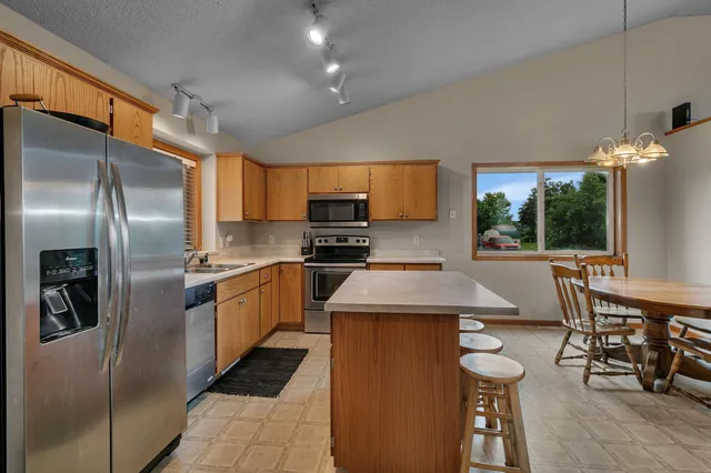 $279,900 | 409 Highlands Drive, Albany, MN 56307