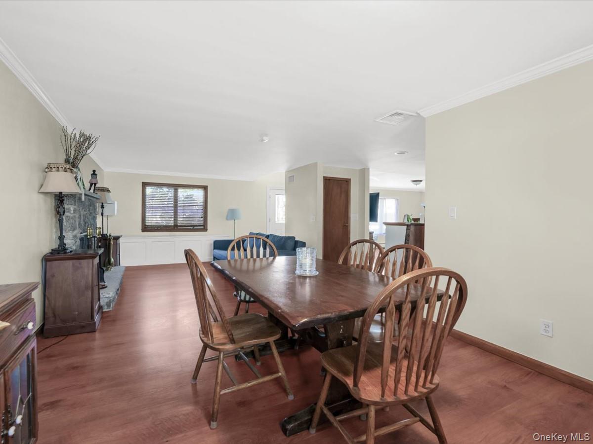 4 23rd Street Jericho, NY 11753 - Photo 13 of 42