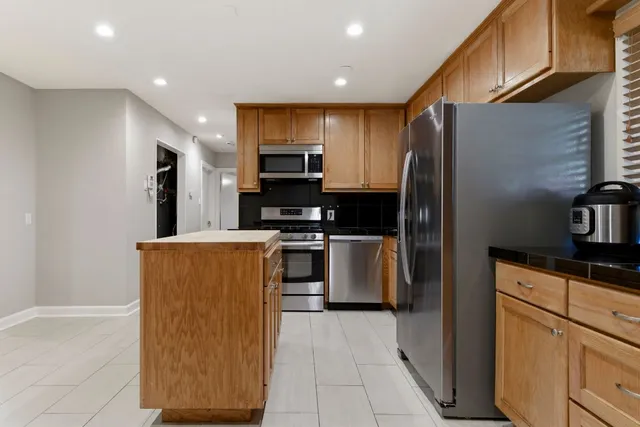 $3,300 | 1504 West 39th 1/2 Street, Austin, TX 78756