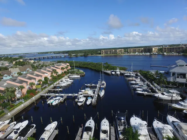 $2,000 | 1000 North Us Highway, Unit 36, Jupiter, FL 33477