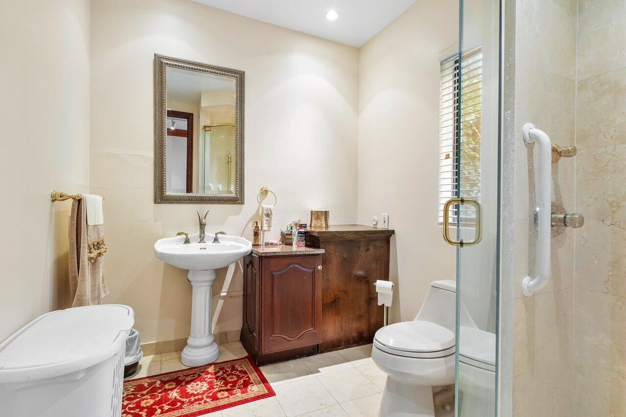 17654 Bocaire Way Boca Raton, FL 33487 - Photo 21 of 72 bathroom