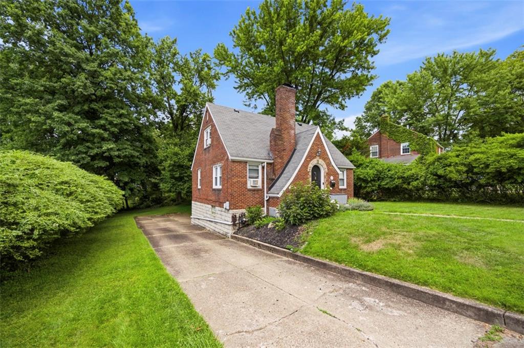 108 Spring Grove Road Pittsburgh, PA 15235 - Photo 3 of 43