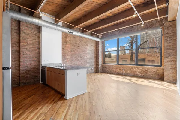 $349,000 | 1040 West Adams Street, Unit 110, Chicago, IL 60607